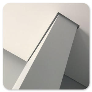 Тканевый натяжной потолок с теневым примыканием к стене