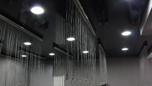 Чёрные потолки