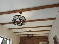 Потолок с балками