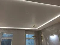 Натяжные потолки двухуровневые в зале