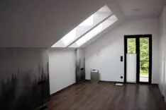 Мансарда натяжной потолок углами