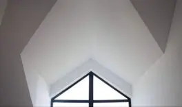 Потолок мансарды