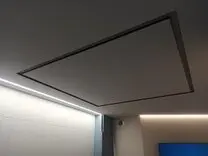 Световые линии на потолке